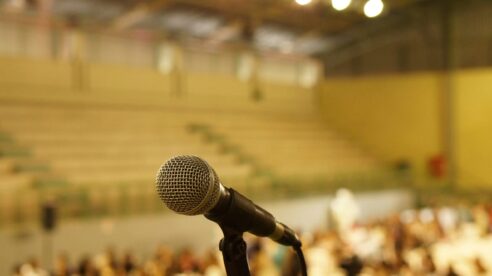 How to Stop Writing Speeches That Sound Like Everyone Else’s